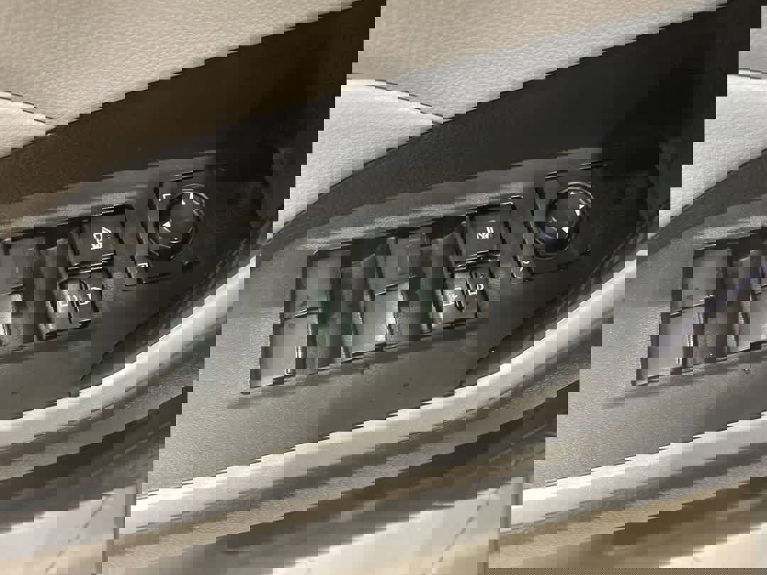 Used 2021 Toyota RAV4 XLE w/ Convenience Package image 13