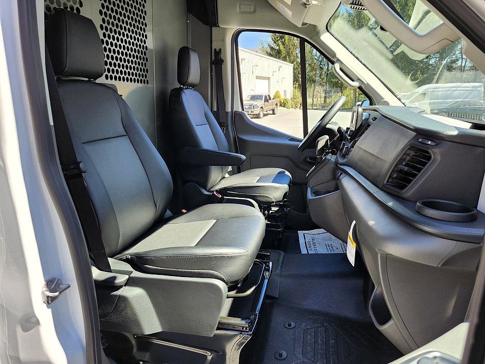 New 2024 Ford Transit 250 148 Medium Roof w/ Load Area Protection Package image 16