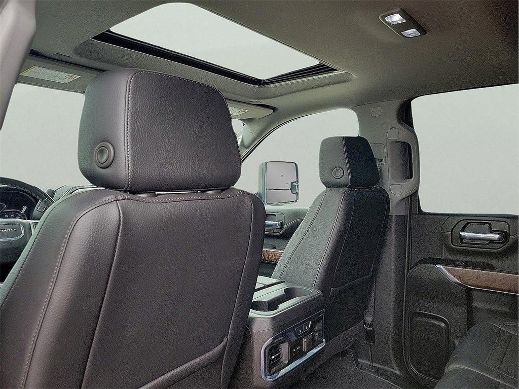 Used 2022 GMC Sierra 3500 Denali image 12