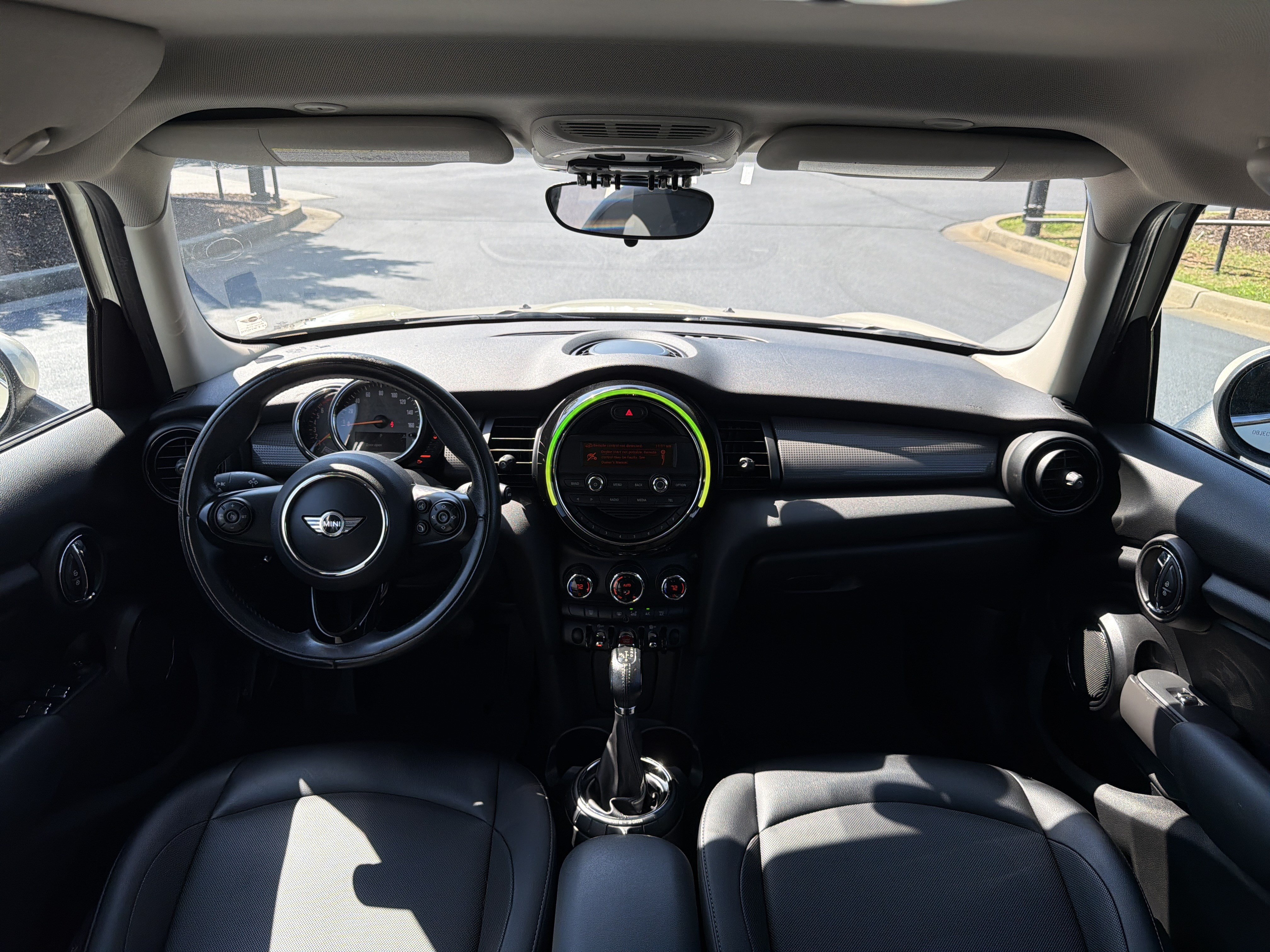 Used 2016 MINI Cooper 4-Door Hardtop FWD image 17