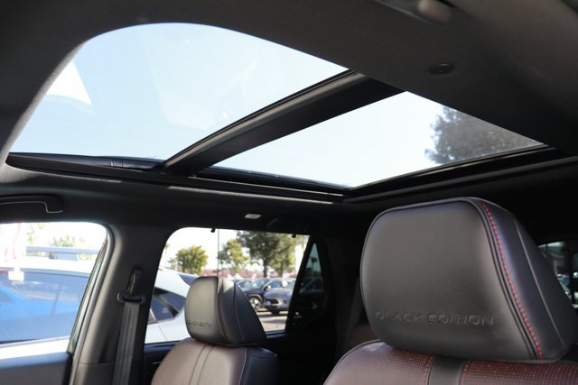 Certified 2025 Honda Pilot Black Edition image 37