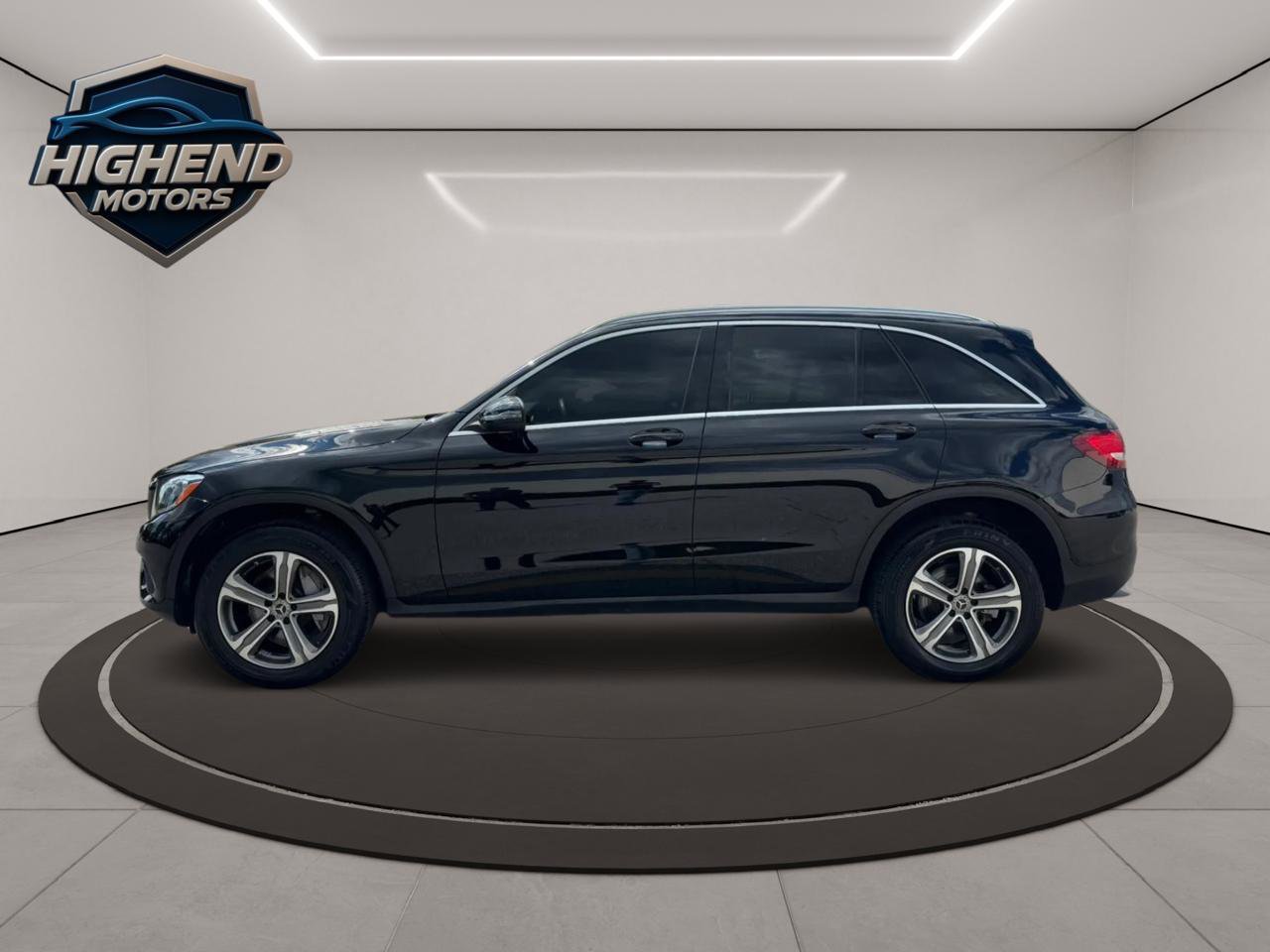 Used 2019 Mercedes-Benz GLC 300 4MATIC image 3