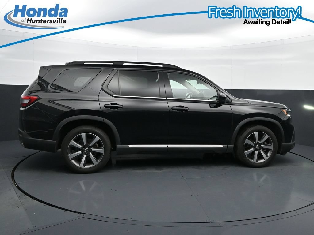 Used 2023 Honda Pilot Elite image 11