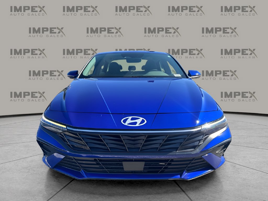 Used 2025 Hyundai Elantra SEL FWD image 8