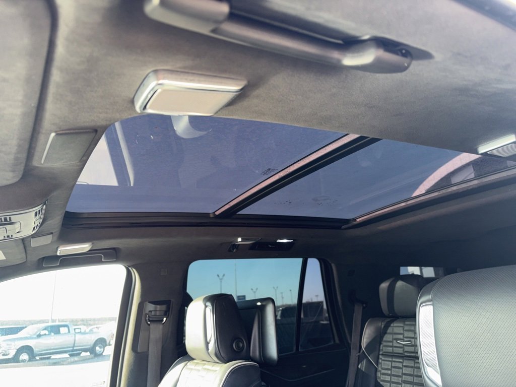 Used 2021 Cadillac Escalade Sport Platinum w/ LPO, ONYX Package image 14