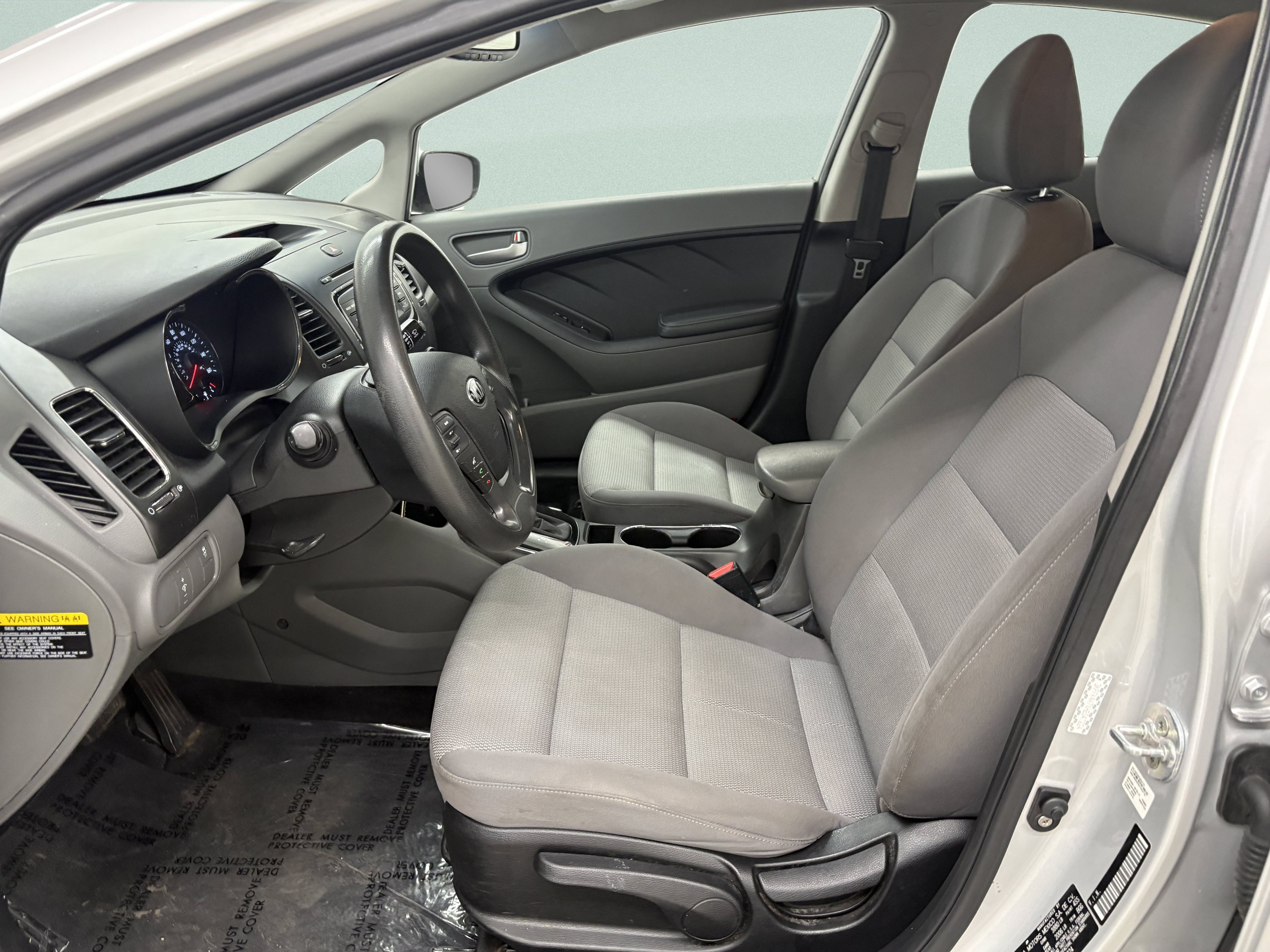 Used 2017 Kia Forte LX FWD image 9