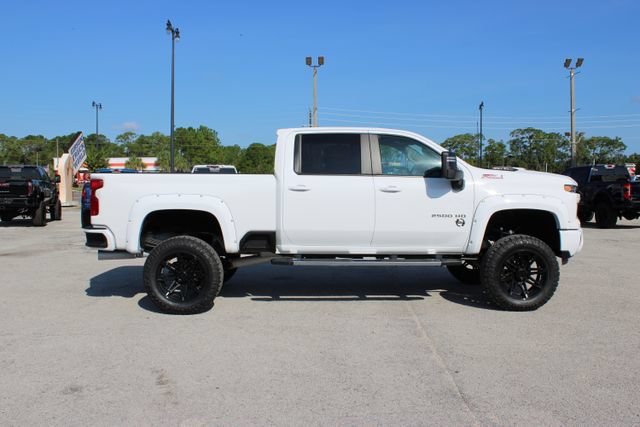Used 2025 Chevrolet Silverado 2500 LT AWD/4WD image 13