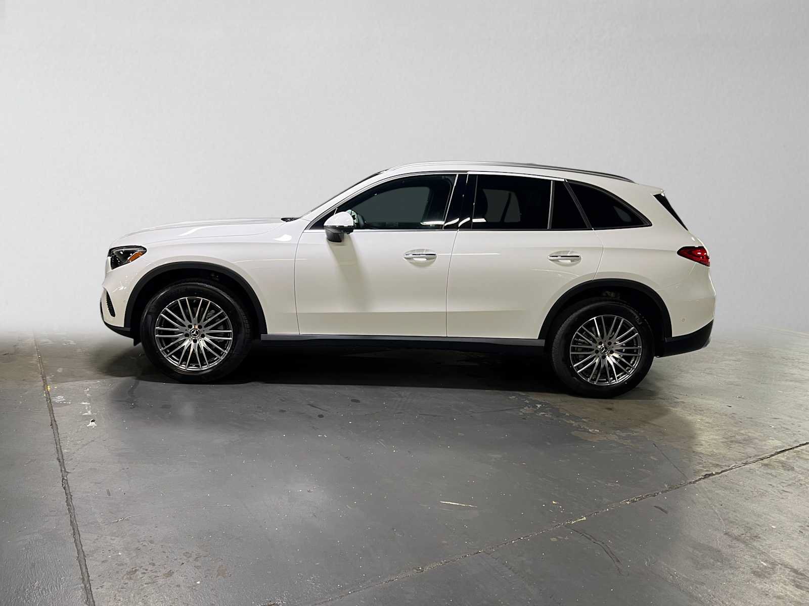 New 2027 Mercedes-Benz GLC 300 4MATIC image 6