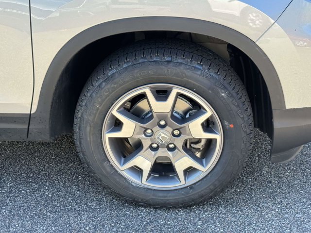 Used 2023 Honda Passport TrailSport image 7