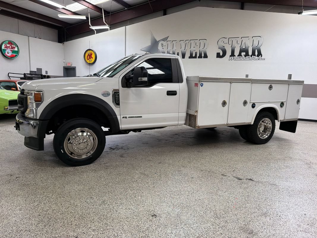 Used 2020 Ford F550 2WD Regular Cab Super Duty image 2
