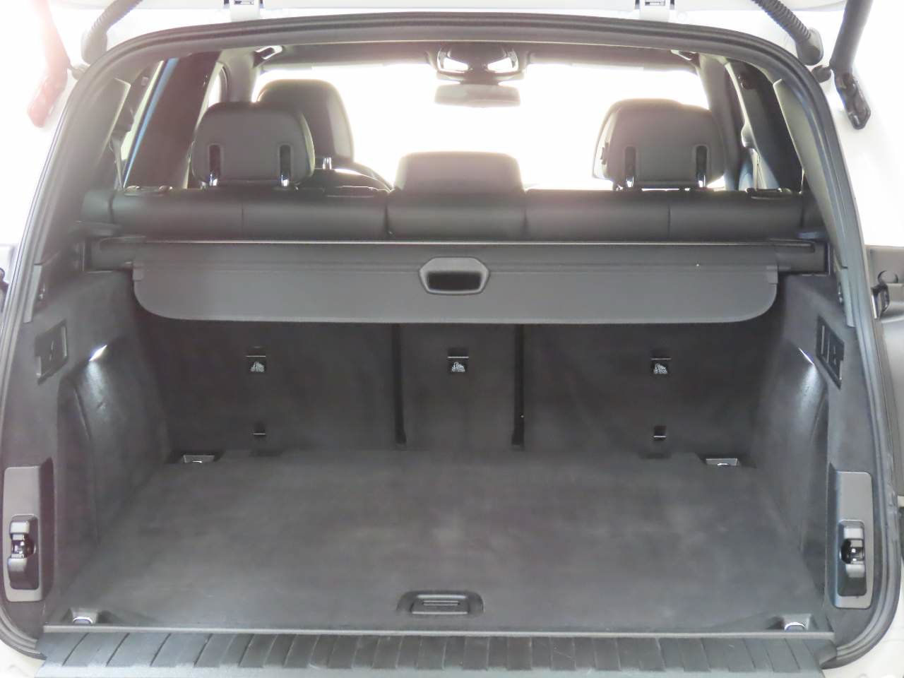Used 2025 BMW X5 sDrive40i w/ Climate Comfort Package RWD image 19