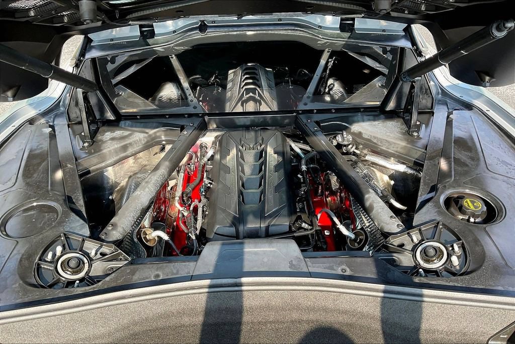 Used 2025 Chevrolet Corvette Stingray Preferred Cpe w/ Z51 Performance Package RWD image 31