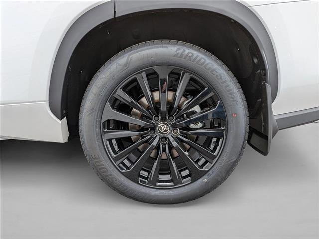 New 2026 Toyota Highlander XSE image 10