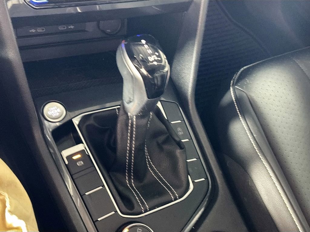 Used 2022 Volkswagen Tiguan SE image 17