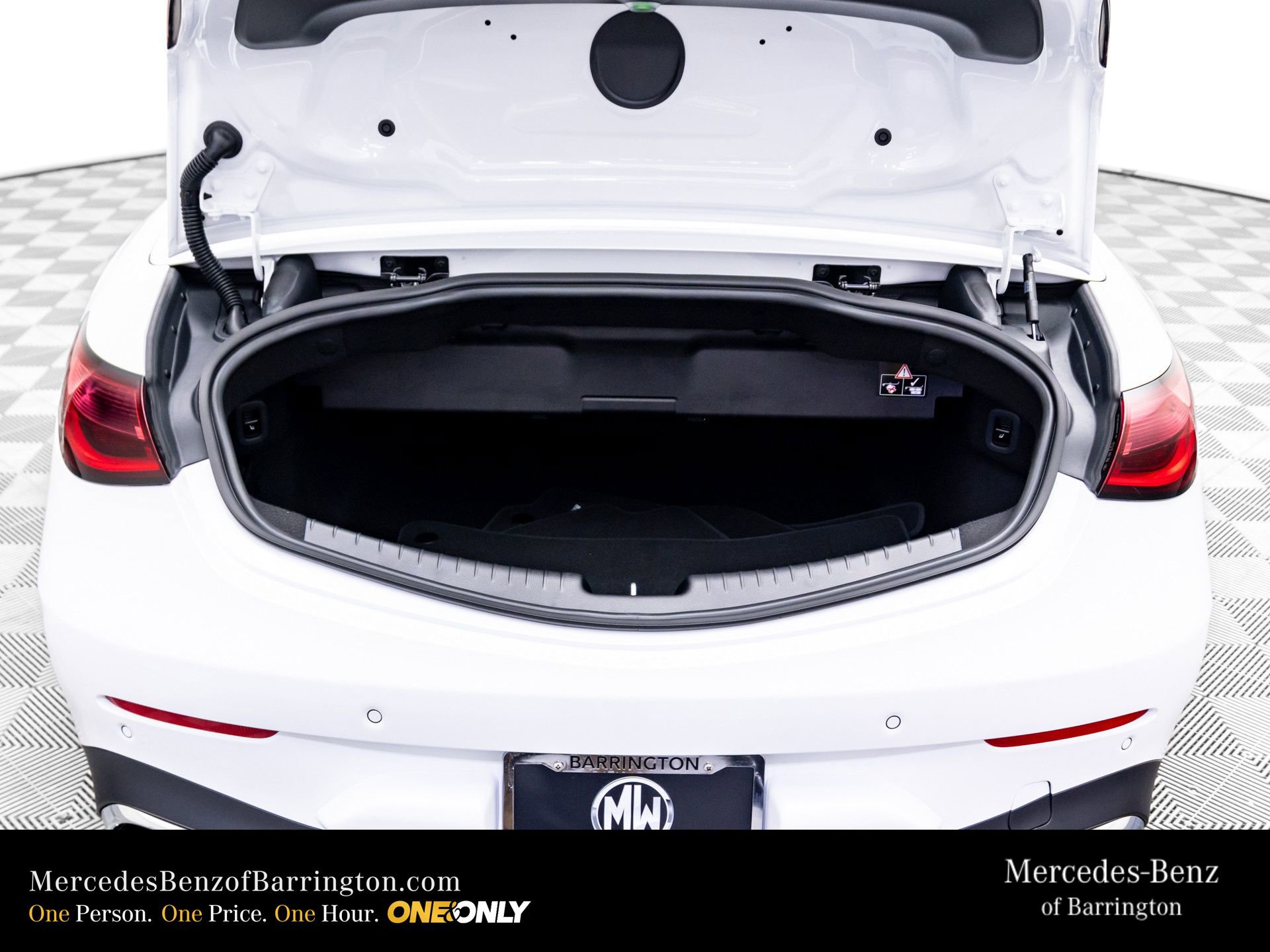 New 2026 Mercedes-Benz CLE 450 4MATIC Cabriolet image 32