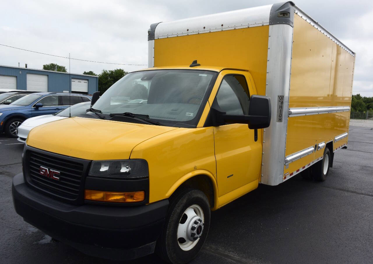 Used 2021 GMC Savana 3500 Extended w/ Power Convenience Package image 1