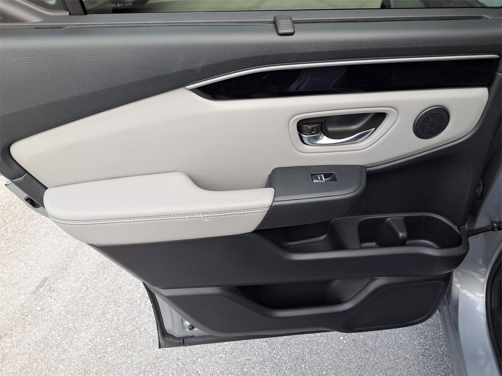 Used 2023 Honda Pilot EX-L image 11