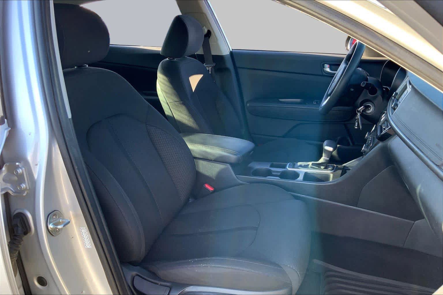 Used 2017 Kia Optima LX FWD image 9
