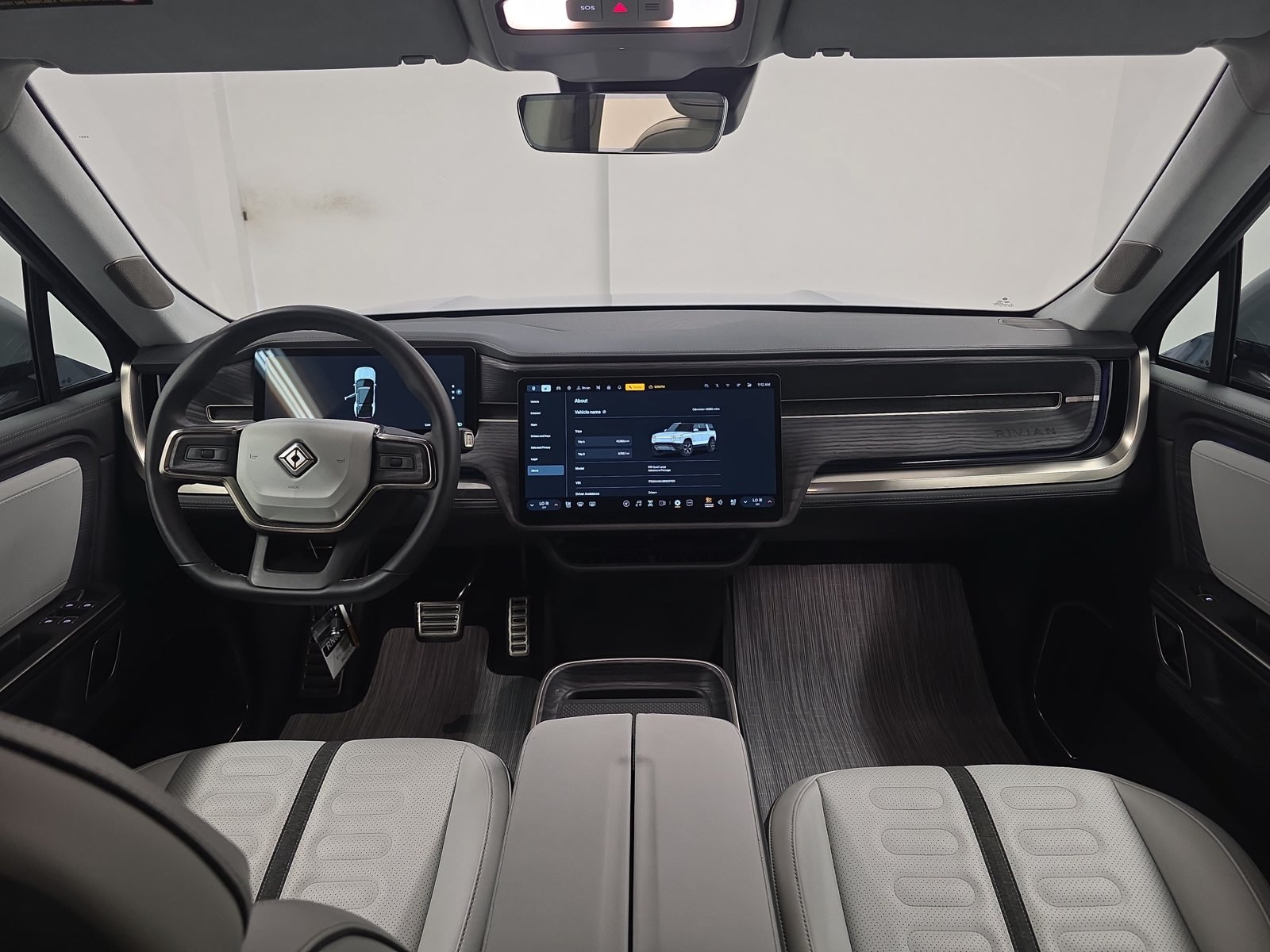 Used 2024 Rivian R1S Adventure Quad AWD/4WD image 27