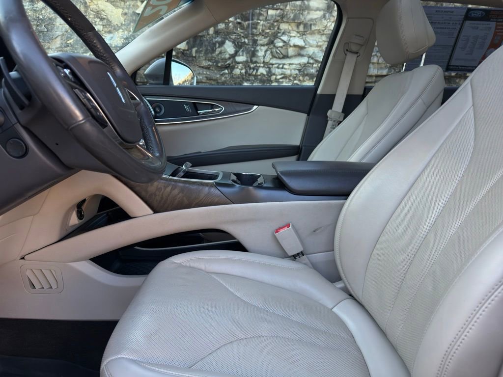 Used 2020 Lincoln Nautilus Reserve image 22