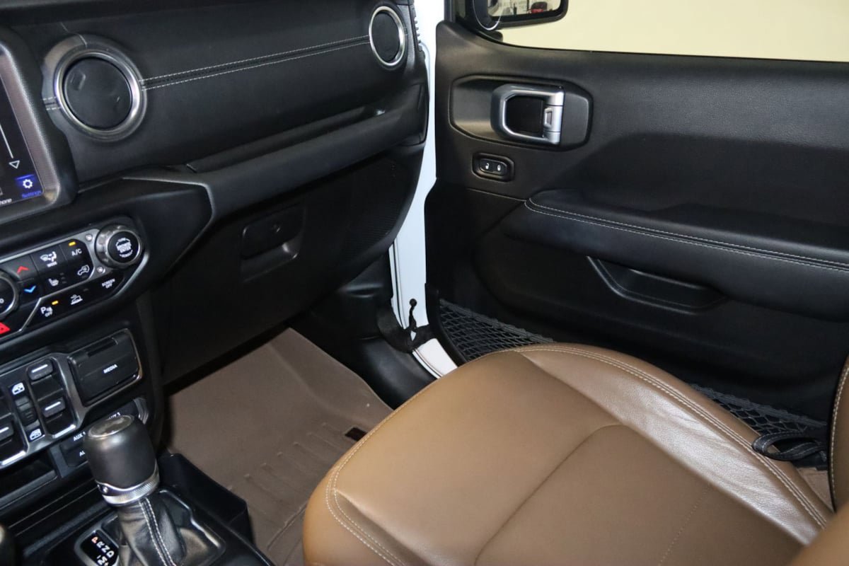 Used 2021 Jeep Wrangler Unlimited Sahara w/ Dual Top Group AWD/4WD image 59