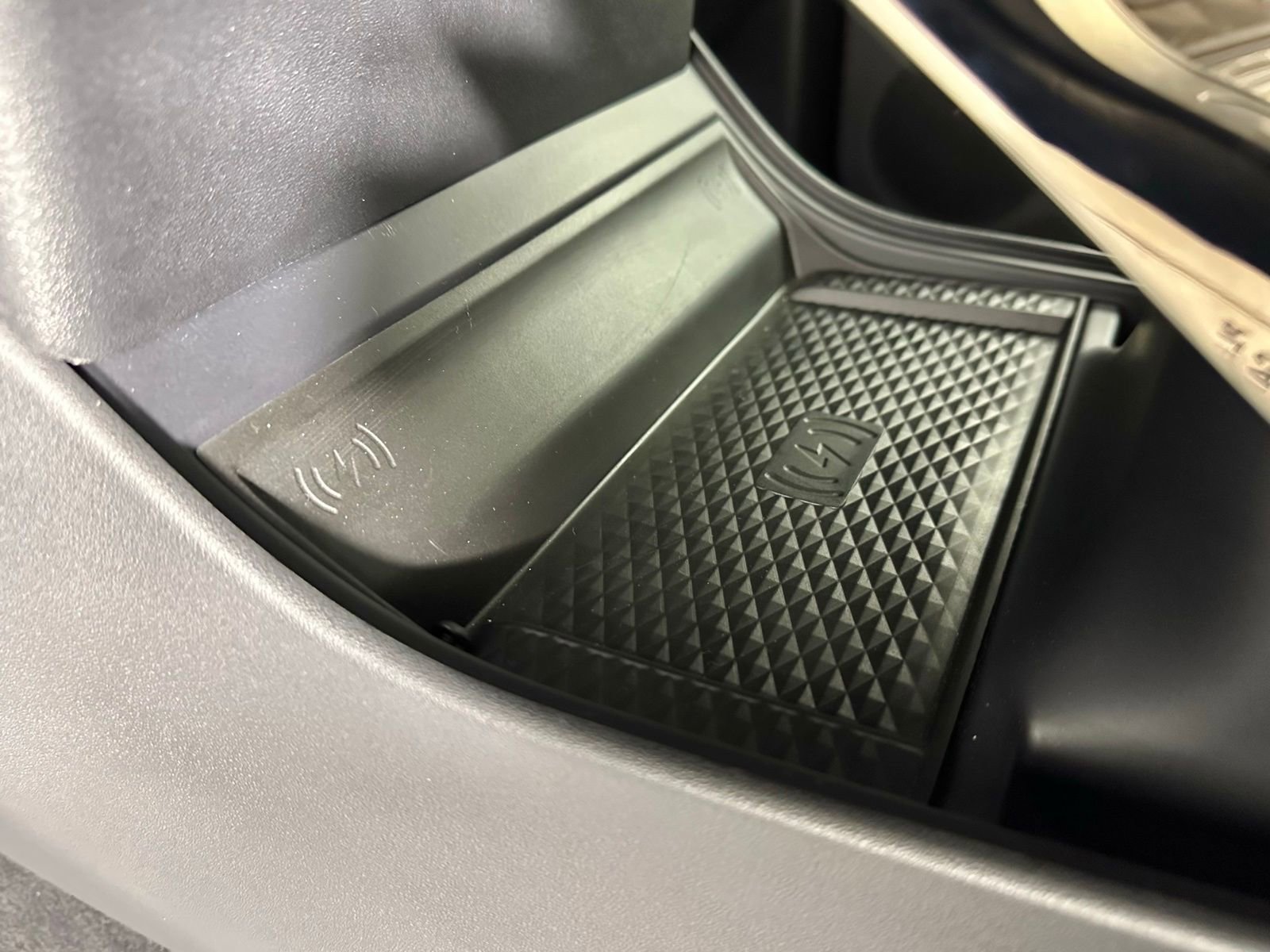 Used 2023 Land Rover Range Rover Evoque R-Dynamic S image 17