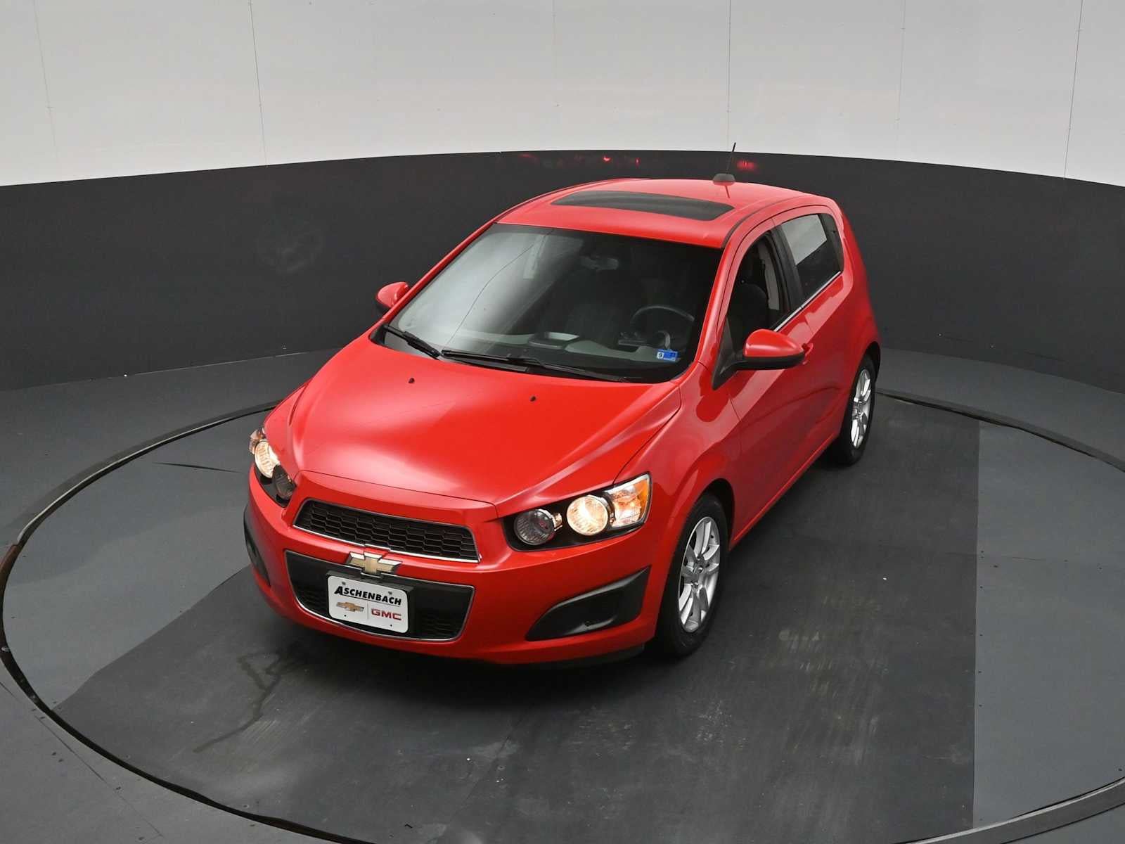 Used 2015 Chevrolet Sonic LT w/ Fun and Sun Package FWD image 12