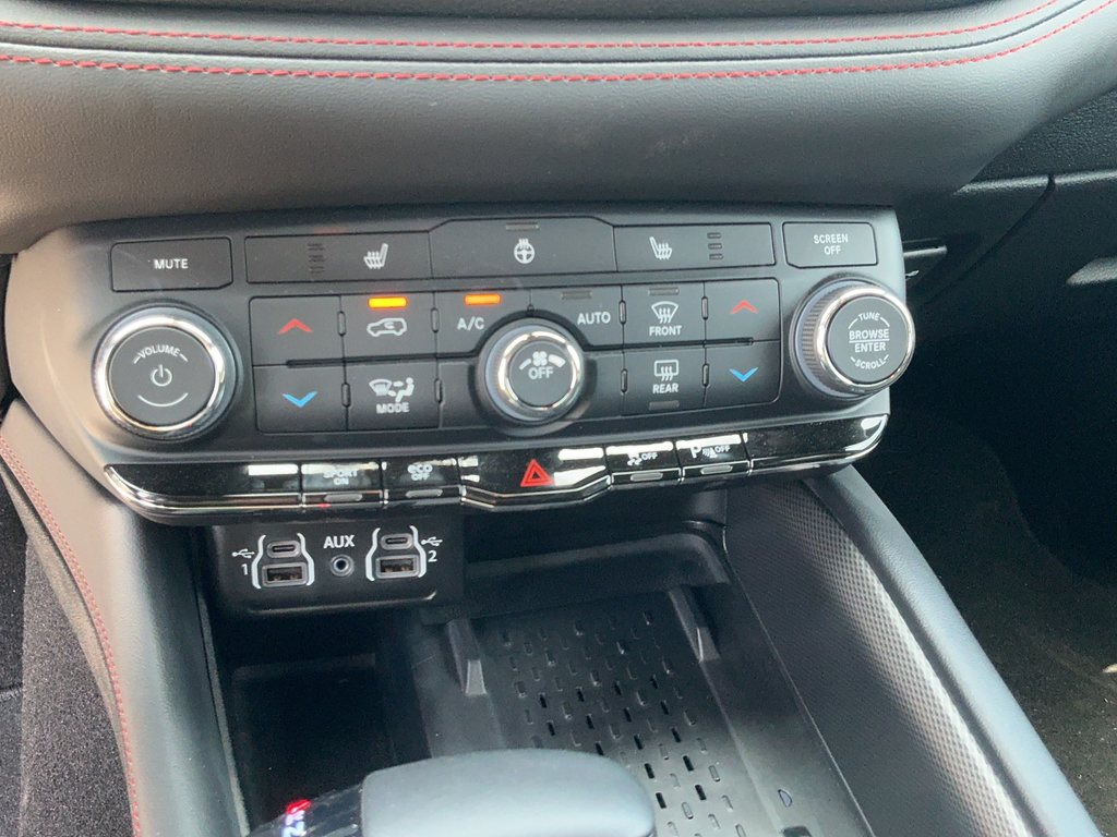 New 2025 Dodge Durango R/T w/ Blacktop Package AWD/4WD image 24
