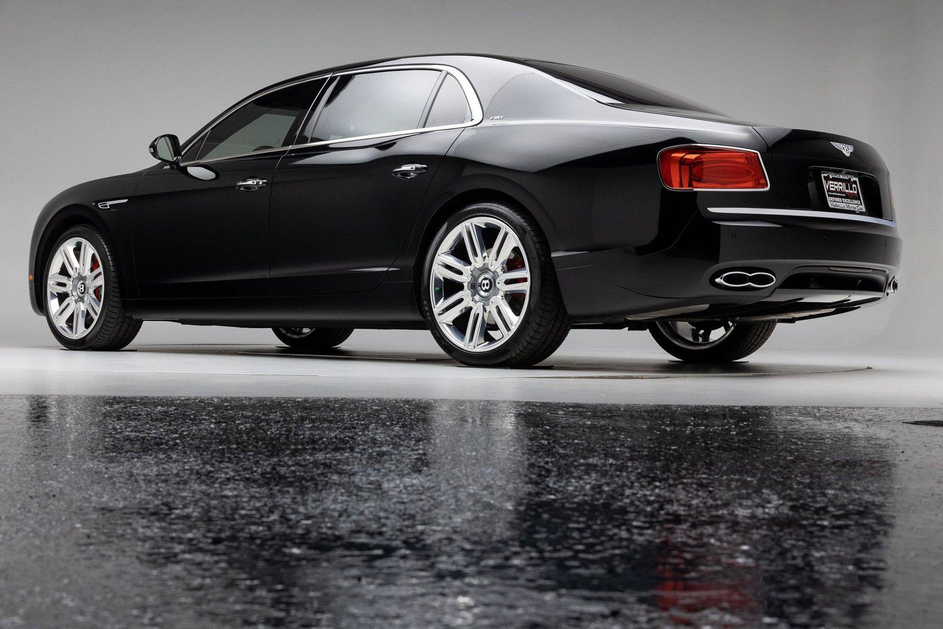 Used 2018 Bentley Flying Spur S V8 AWD/4WD image 32
