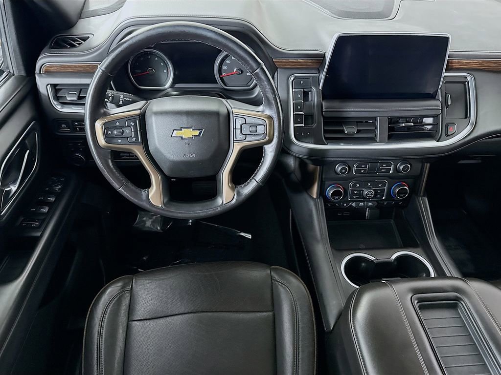 Used 2021 Chevrolet Tahoe High Country w/ Premium Package AWD/4WD image 3