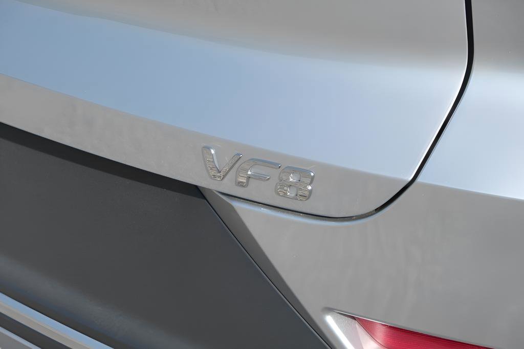 New 2025 VinFast VF 8 Eco image 37