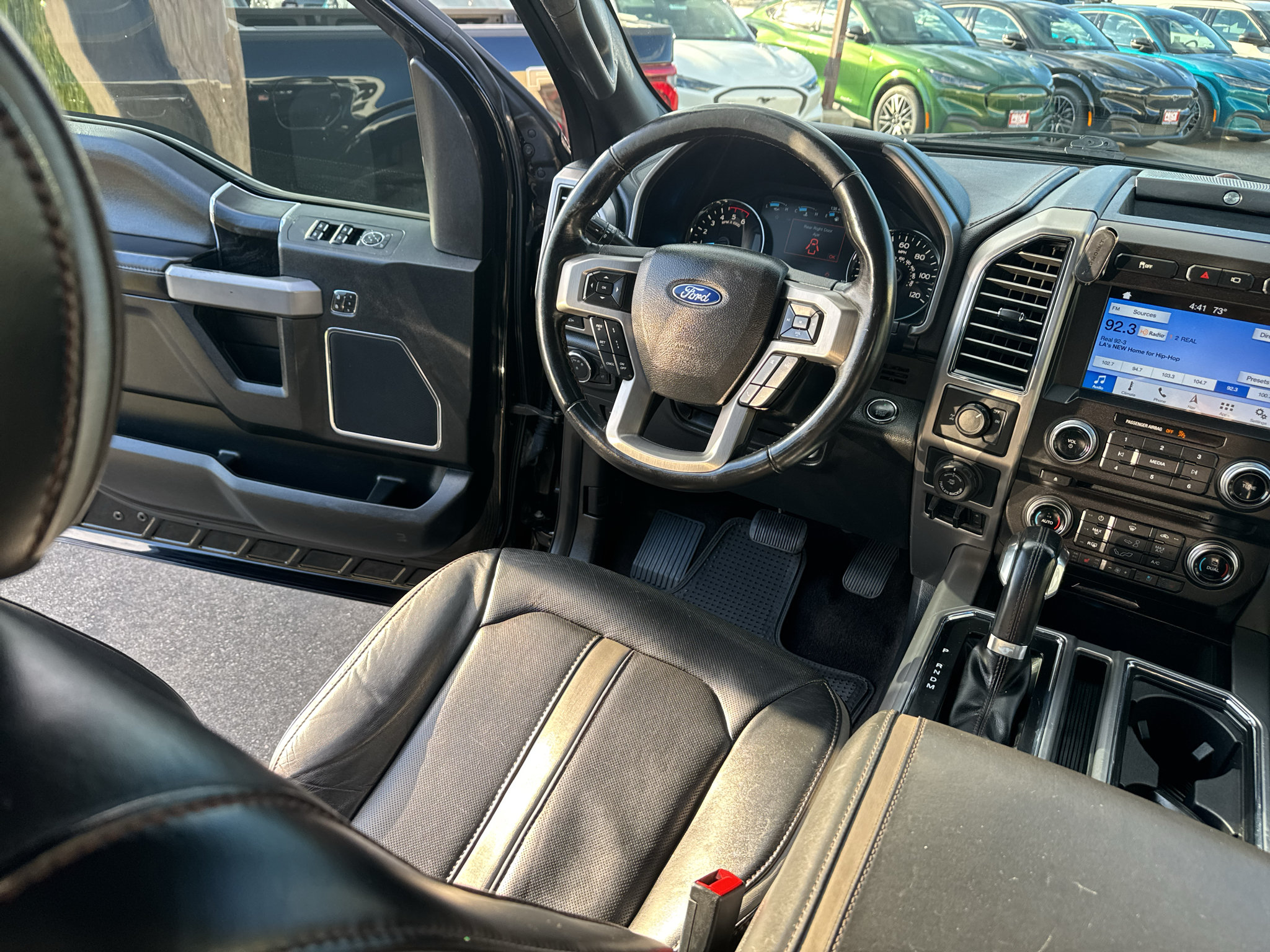 Used 2018 Ford F150 Platinum w/ Equipment Group 701A Luxury RWD image 23