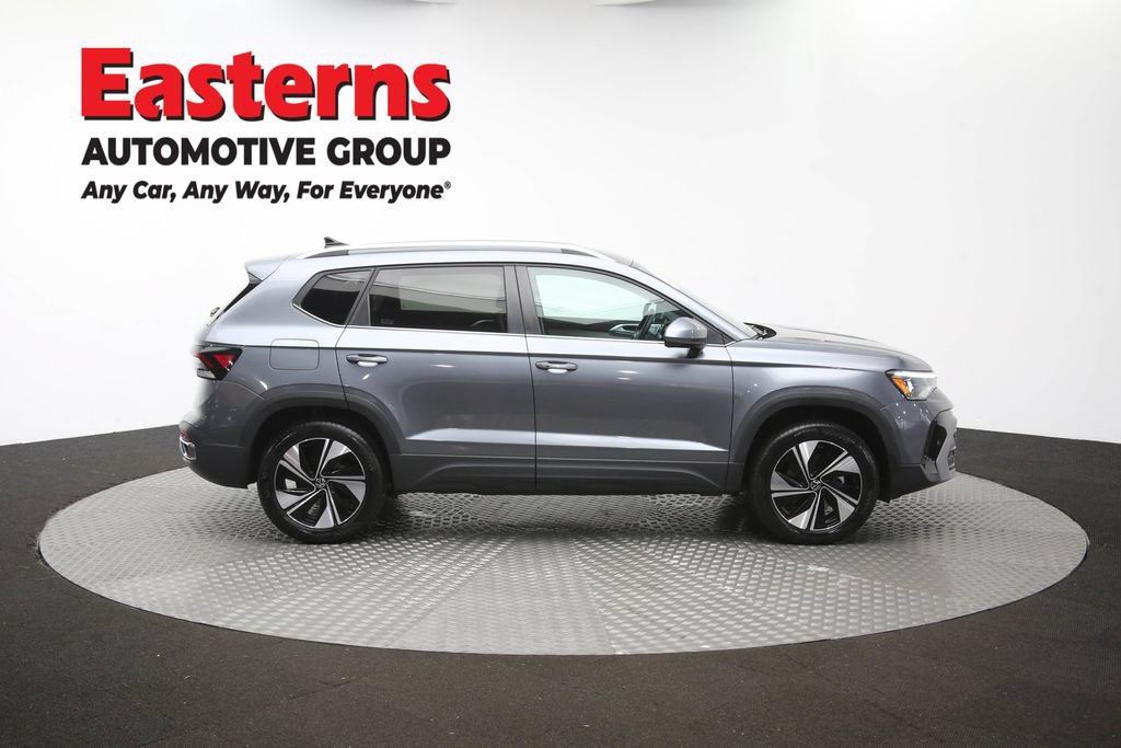 Used 2025 Volkswagen Taos SE AWD/4WD image 43