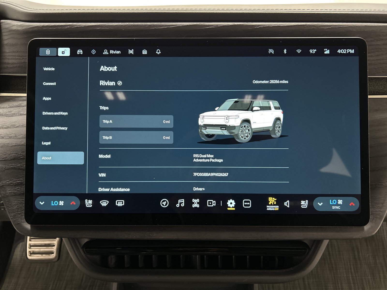 Used 2023 Rivian R1S Adventure AWD/4WD image 29