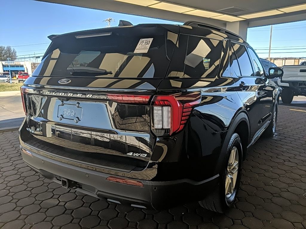 Certified 2025 Ford Explorer Active image 5