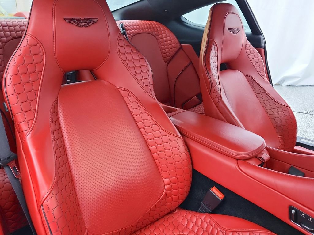 Used 2014 Aston Martin Vanquish Coupe image 33
