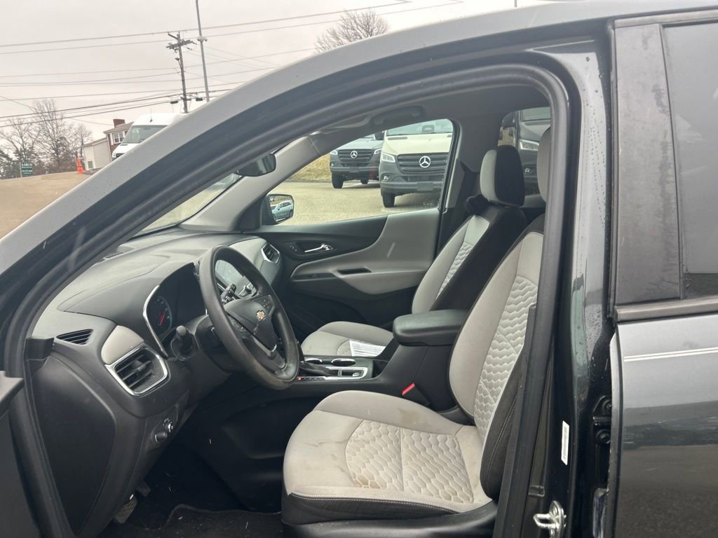 Used 2020 Chevrolet Equinox LS w/ LS Convenience Package image 18