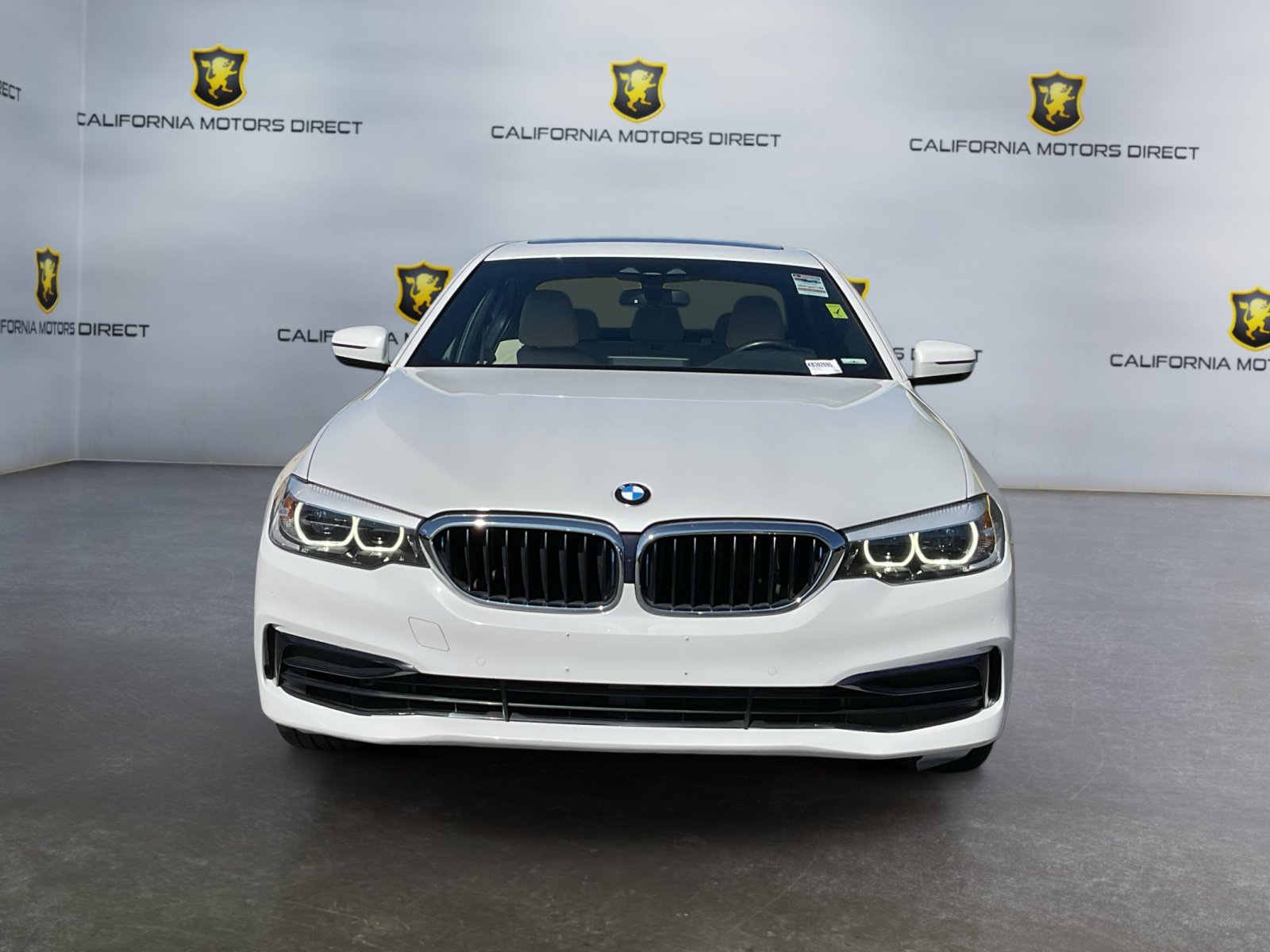 Used 2019 BMW 530e w/ Convenience Package RWD image 2