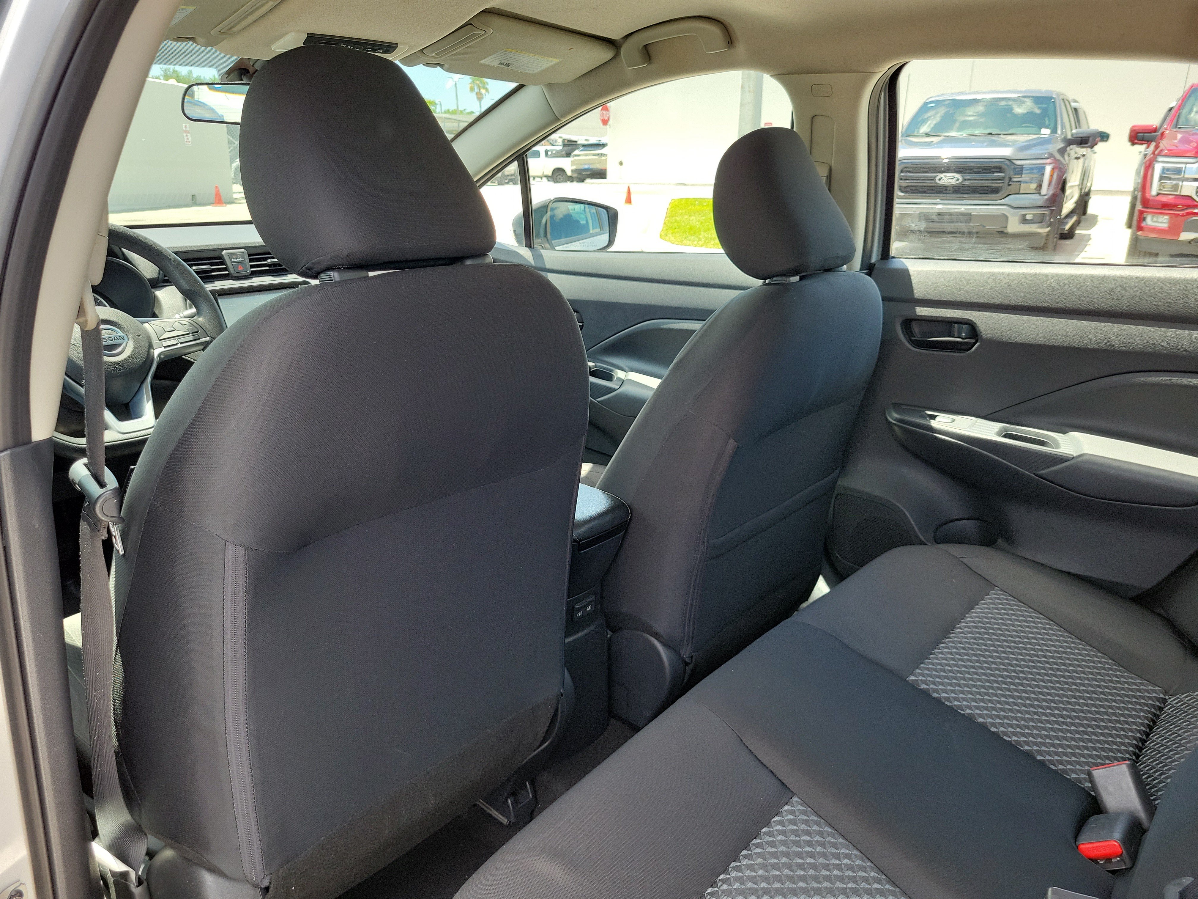 Used 2021 Nissan Versa S FWD image 12