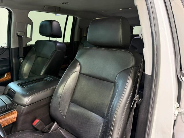 Used 2018 Chevrolet Suburban Premier AWD/4WD image 21