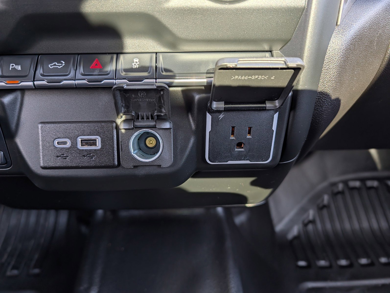 Used 2024 GMC Sierra 2500 Pro w/ Snow Plow Prep/Camper Package image 23