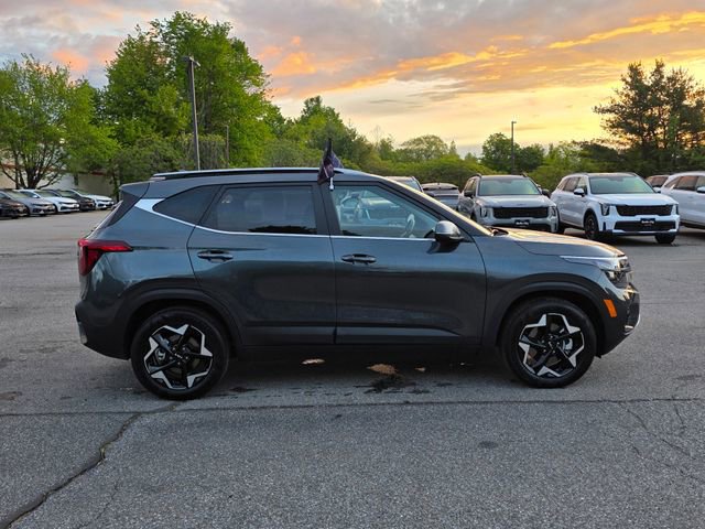 Certified 2024 Kia Seltos EX AWD/4WD image 9
