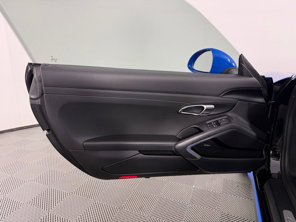 Used 2017 Porsche 911 Carrera image 18