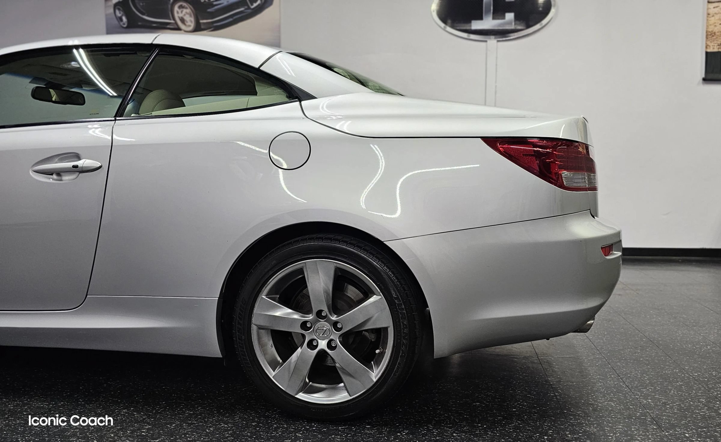Used 2011 Lexus IS 250C RWD image 23