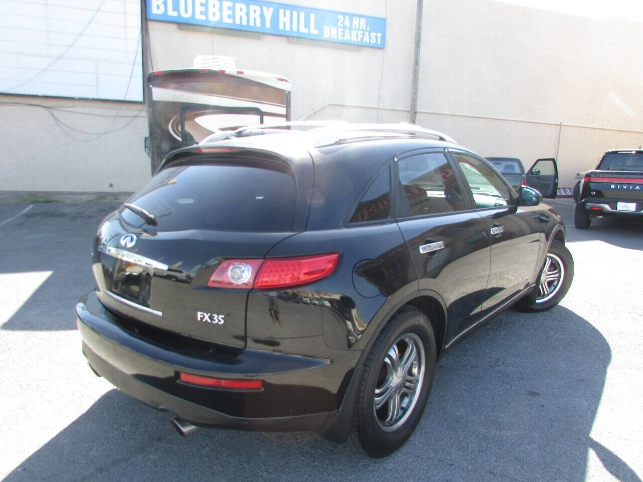 Used 2004 INFINITI FX35 2WD w/ Touring Pkg image 11