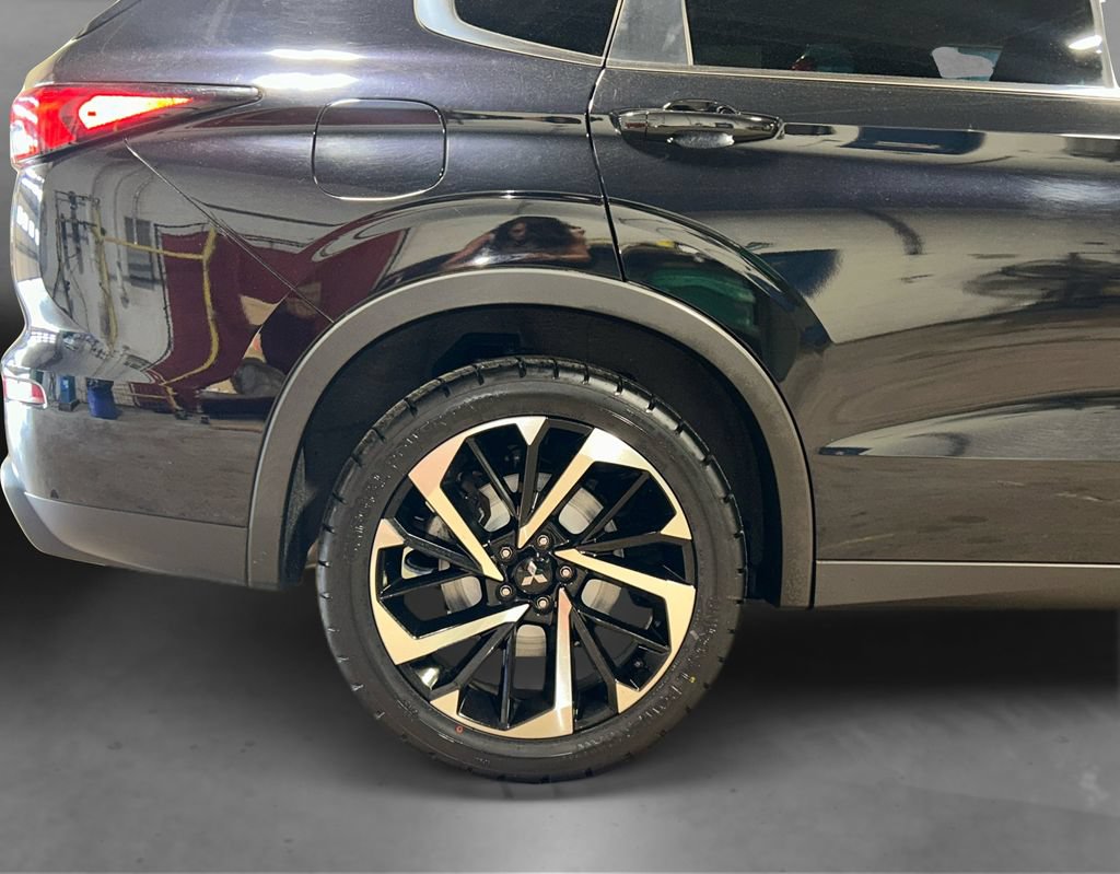 Used 2022 Mitsubishi Outlander ES AWD/4WD image 18