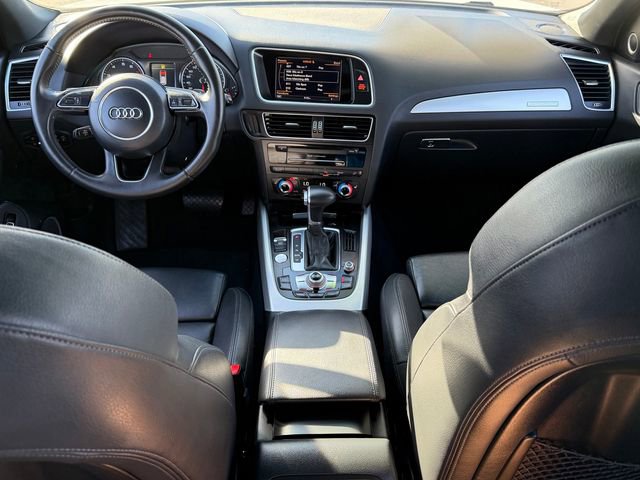 Used 2017 Audi Q5 2.0T Premium Plus w/ Technology Package AWD/4WD image 25