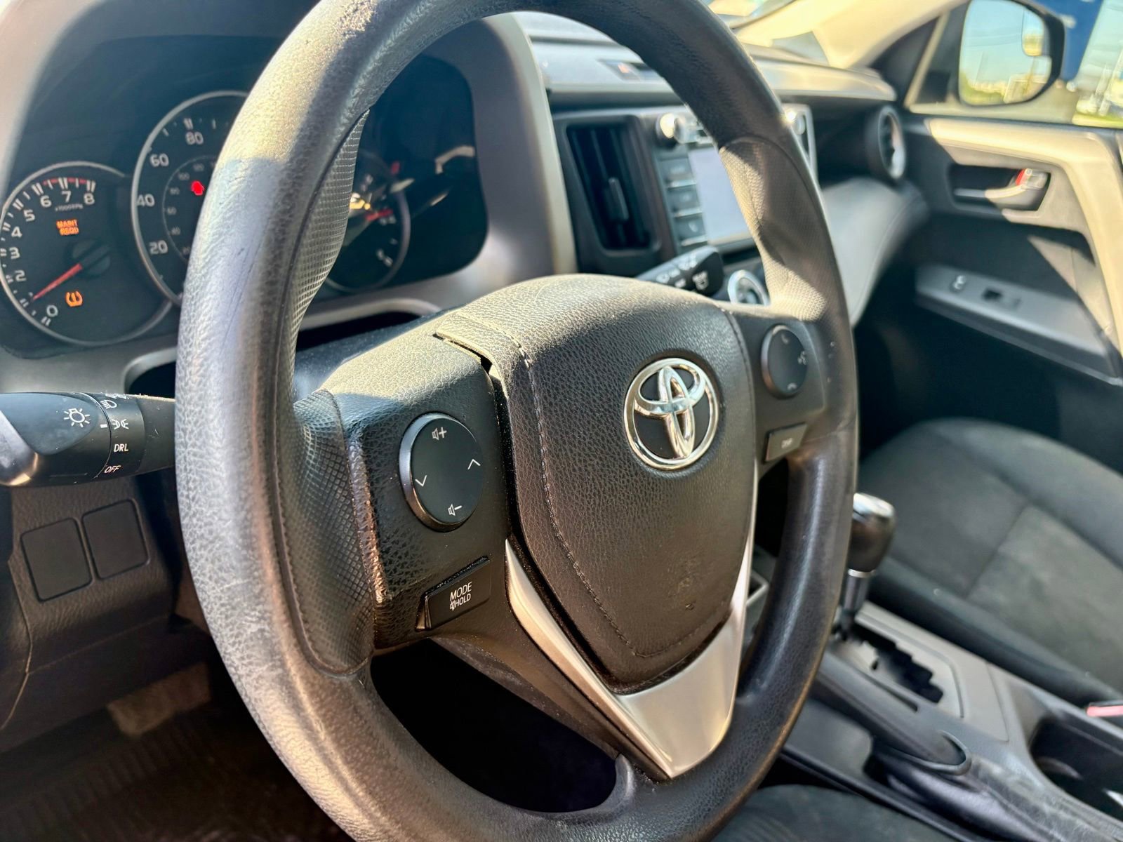 Used 2016 Toyota RAV4 LE FWD image 15