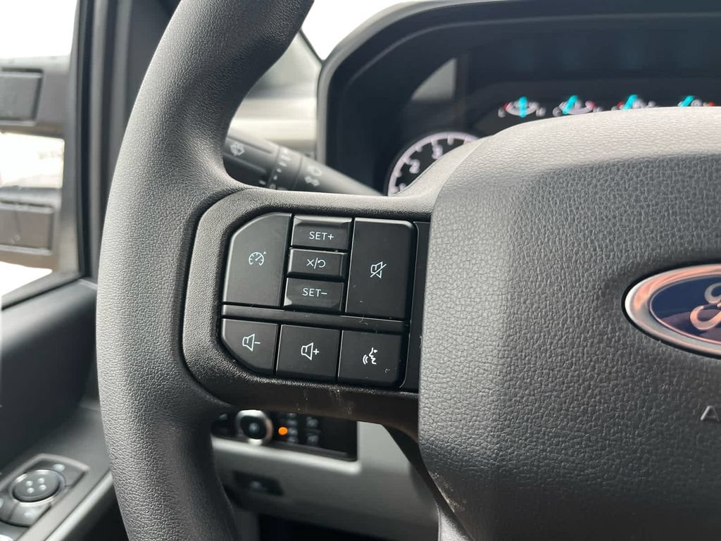 New 2026 Ford F350 XLT w/ 360-Degree Camera Package AWD/4WD image 15