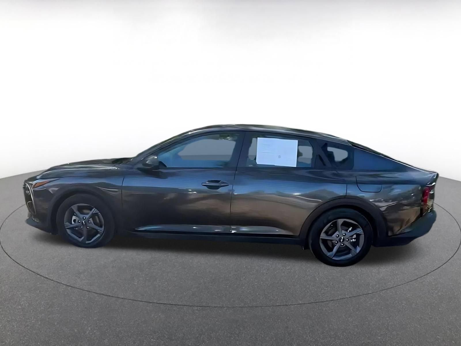 Used 2025 Kia K4 LXS image 8